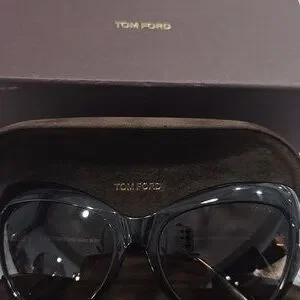 Tom Ford | Accessories | Tom Ford Glossy Black Cat Eye  display picture 2